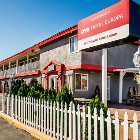 Hotel Europa Ridgecrest Bagian luar foto