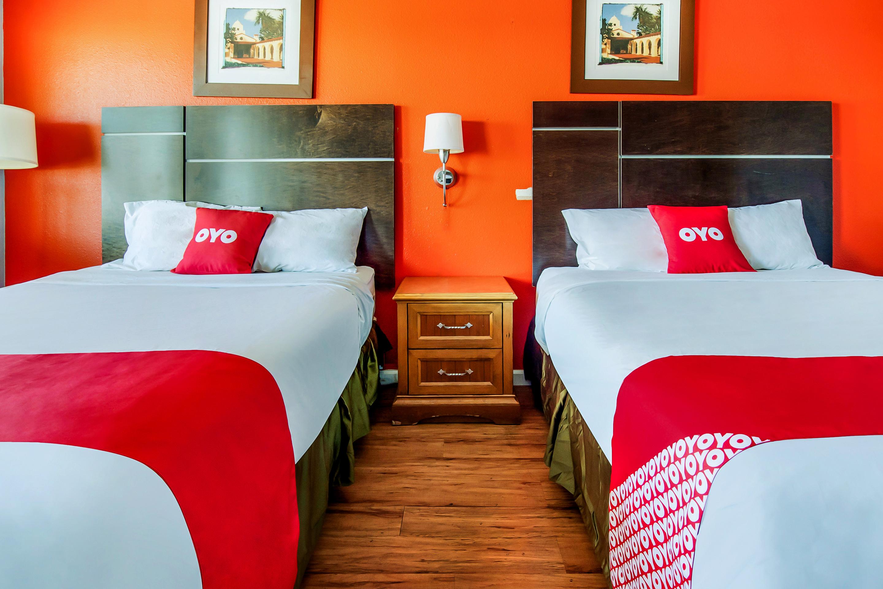 Hotel Europa Ridgecrest Bagian luar foto