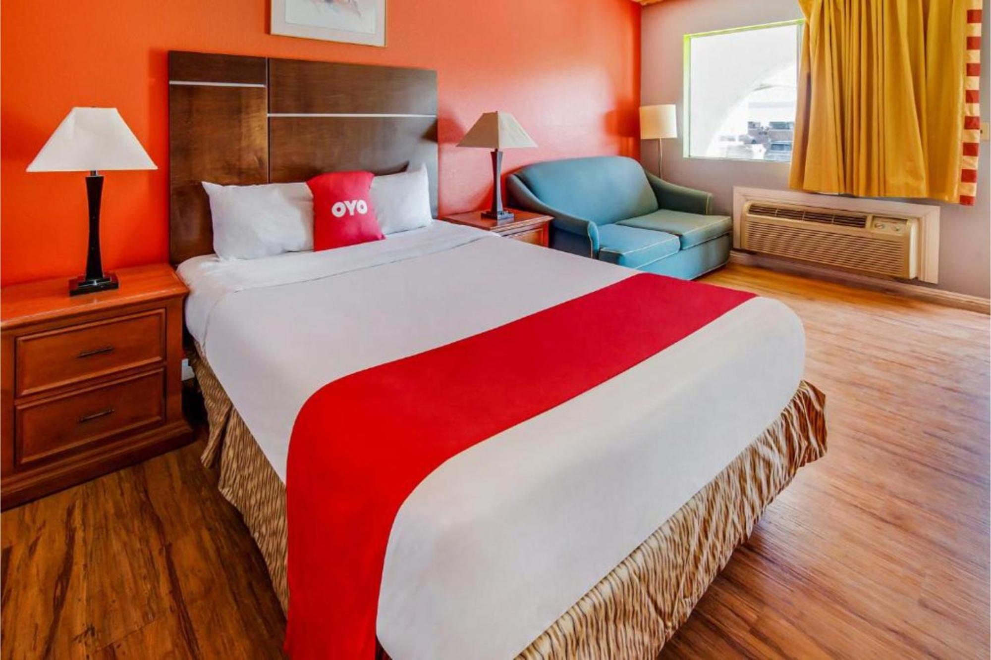 Hotel Europa Ridgecrest Bagian luar foto
