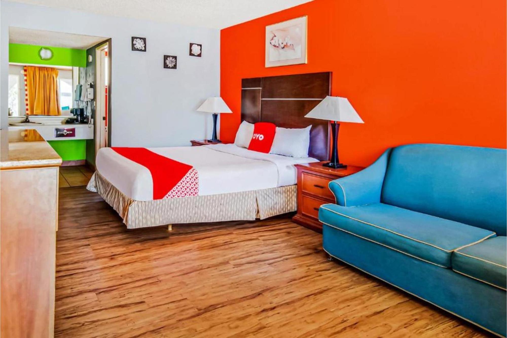 Hotel Europa Ridgecrest Bagian luar foto