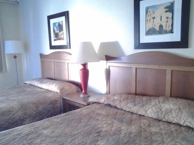 Hotel Europa Ridgecrest Bagian luar foto