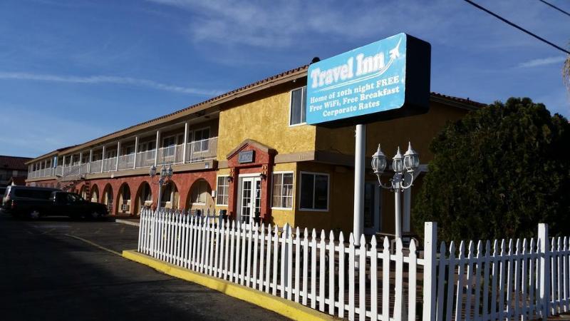 Hotel Europa Ridgecrest Bagian luar foto